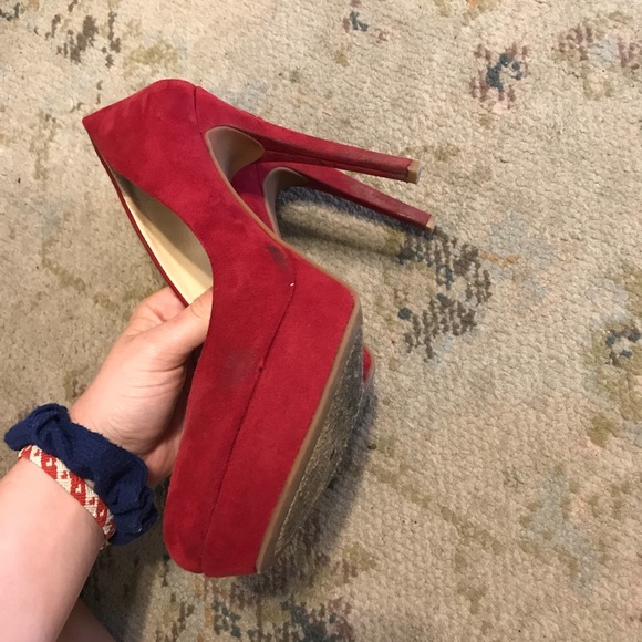 red jessica simpson pumps - Picture 2 of 2